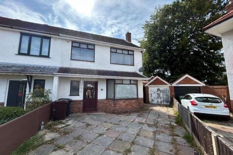 4 bedroom semi-detached house for sale
