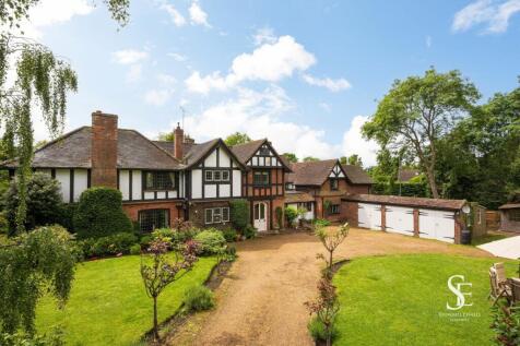 Old Farm Drive, Warfield Borders, RG12 7 bed detached house for sale