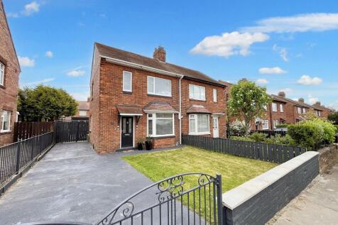 Craster Avenue, Newcastle upon Tyne... 2 bed semi
