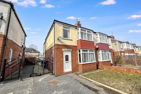Fallowfield Avenue, Fawdon... 3 bed semi