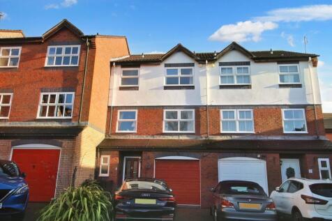 Trinity Courtyard, St Peters Basin... 4 bed townhouse for sale