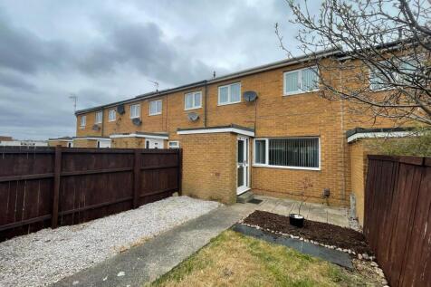 3 bedroom terraced house for sale