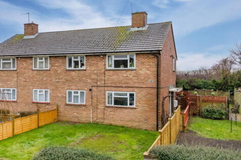 The Knowlings, Whitchurch, RG28 7JN 2 bed maisonette for sale