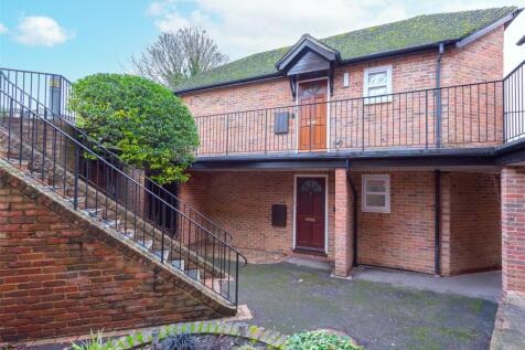 Burghfield Road, Reading, Berkshire... 2 bed apartment for sale