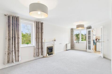 Reading Road, Winnersh, Wokingham... 2 bed apartment for sale