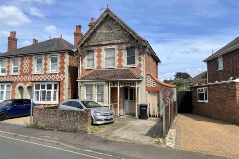Blossom Lane, Theale, Reading... 3 bed detached house for sale