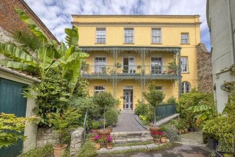 High Street, Wells BA5 7 bed property for sale