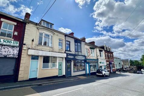 3 bedroom maisonette for sale