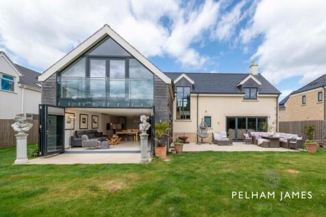 8 Cold Overton Road, Langham, LE15 5 bed detached house for sale