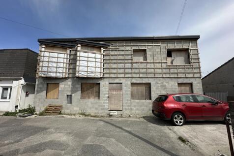 6 bedroom block of apartments for sale
