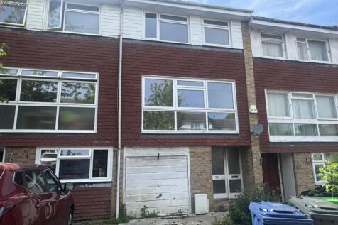 4 bedroom terraced house for sale