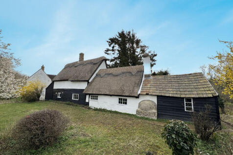 2 bedroom detached house for sale