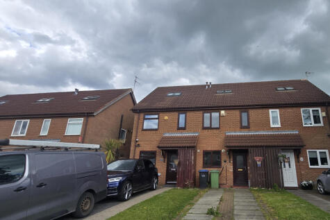 3 bedroom terraced house for sale