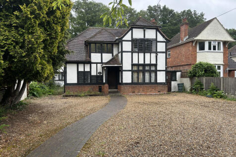 8 bedroom house of multiple occupation for sale