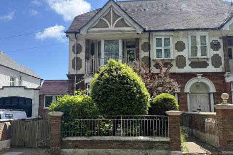 6 bedroom retirement property for sale
