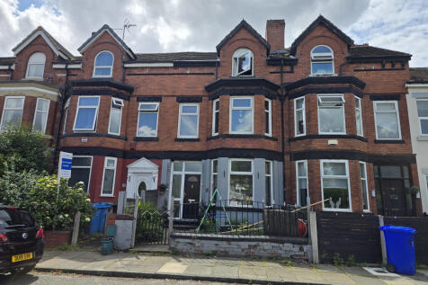 4 bedroom terraced house for sale