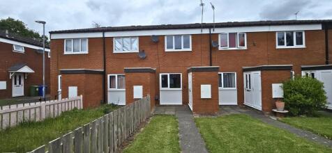 Terraced house for sale