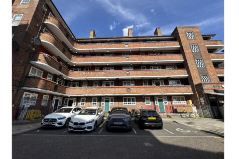3 bedroom flat for sale