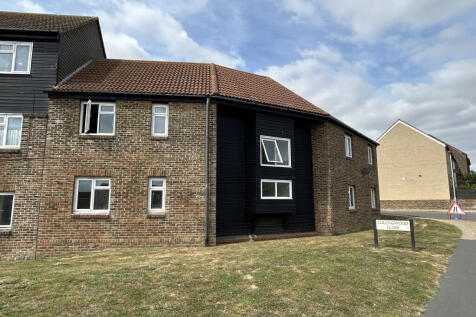 Studio flat for sale