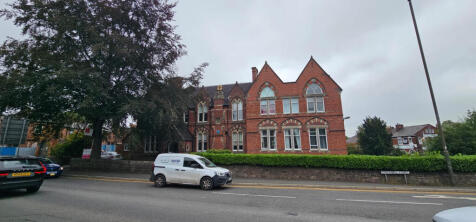 2 bedroom flat for sale