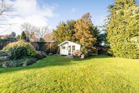 5 bedroom detached bungalow for sale