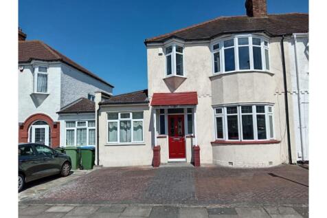 4 bedroom semi-detached house for sale