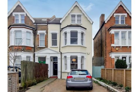 2 bedroom flat for sale