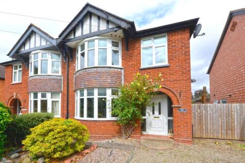 4 bedroom semi-detached house for sale