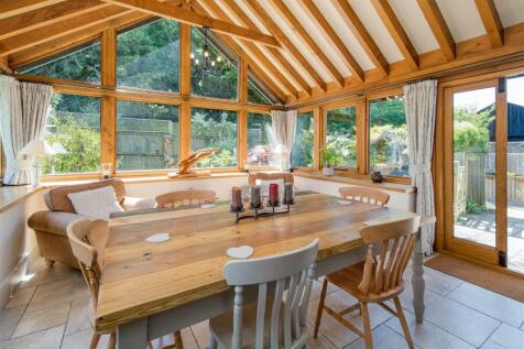 Totland Bay, Isle of Wight 3 bed barn conversion for sale