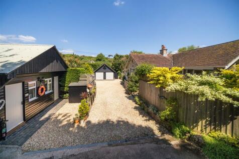 Totland Bay, Isle of Wight 3 bed barn conversion for sale