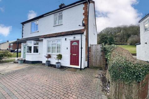 Wycombe Lane, High Wycombe HP10 3 bed semi