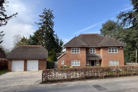 Grange Drive, Wooburn Green HP10 5 bed detached house for sale