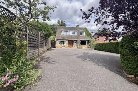New Road, Marlow Bottom SL7 3 bed detached house for sale