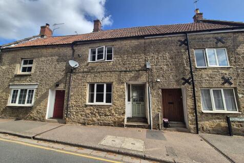 49 South Street, TA18 2 bed terraced house for sale