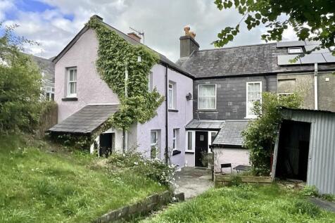 84 Bridge Street, Lampeter 4 bed house for sale