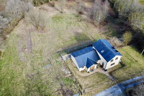 Temple Bar, Lampeter 3 bed property with land for sale