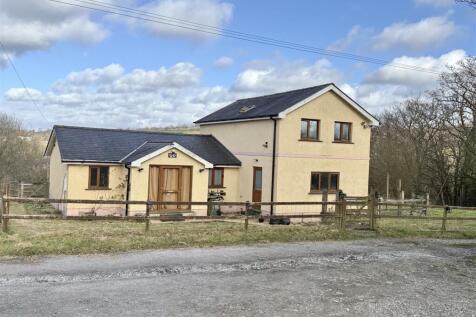 3 bedroom smallholding for sale