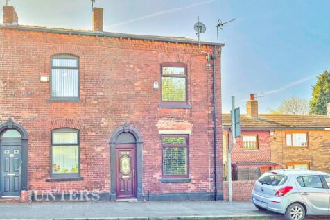 Hollins Road, Oldham, OL8 2 bed end of terrace house for sale