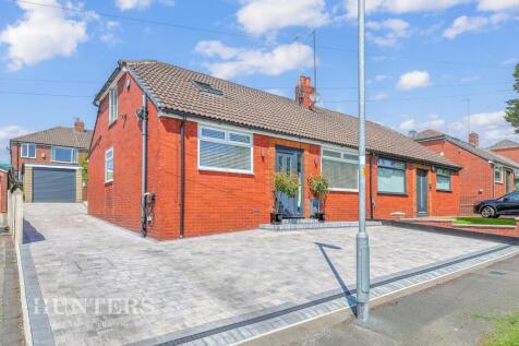 3 bedroom semi-detached bungalow for sale
