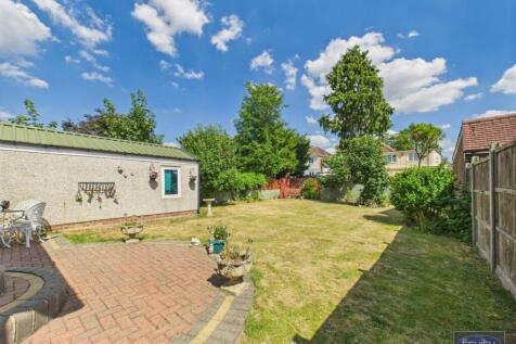 Buckingham Avenue, Welling, Kent 3 bed bungalow for sale