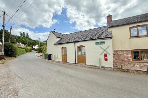 Aston Crews HR9 3 bed cottage for sale
