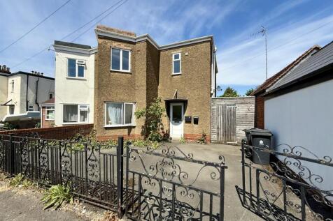 Robinson Road, Gloucester GL1 2 bed flat for sale