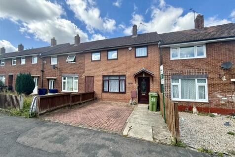 Avon Crescent, Brockworth GL3 3 bed terraced house for sale