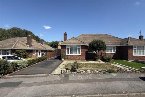Hickley Gardens, Brockworth GL3 2 bed semi