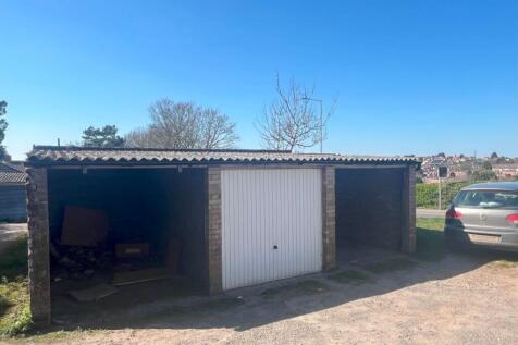 Garage at Newtown Road, Worcester... Garage for sale