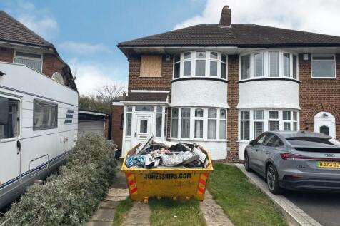 55 Brean Avenue, Solihull, B26 1JS 3 bed semi