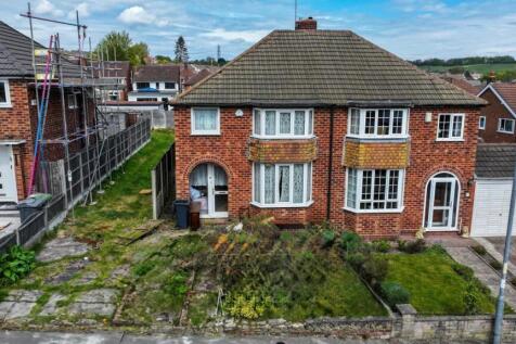 35 Comsey Road, Great Barr... 3 bed semi