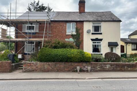 55 Stourbridge Road, Bromsgrove... 2 bed terraced house for sale