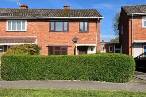 11 Mulberry Road, Bloxwich, Walsall... 3 bed semi