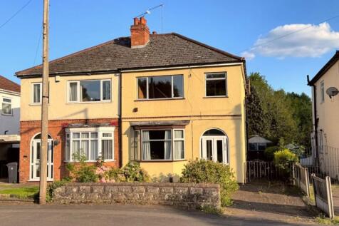 171 Bridgnorth Road, Wolverhampton... 3 bed semi